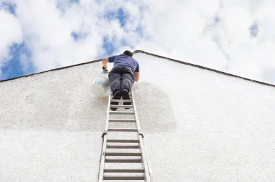 Peinture extérieure à Yves — façades et ravalement
